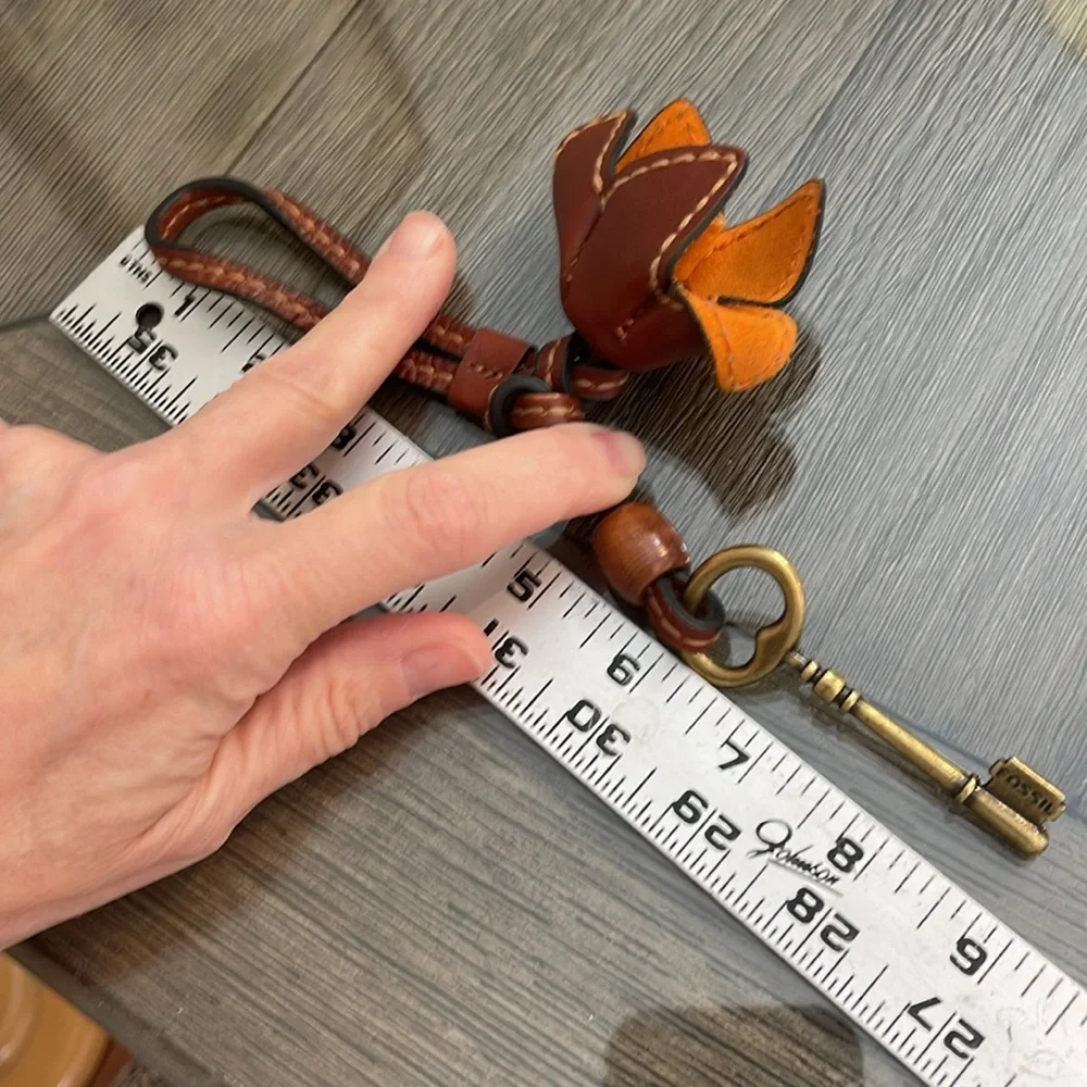 Fossil Flower & Brass Key Replacement Strap Key Charm Purse Keychain Fob Hangtag - Picture 9 of 13